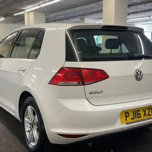 2016 Volkswagen Golf 1.4 TSI BlueMotion Tech S Euro 6 5-door hatchback manual - Image 3