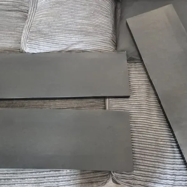 3x Black gloss floating shelves 80cm