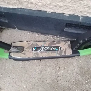 Adult fold up scooter in new condition - Image 3