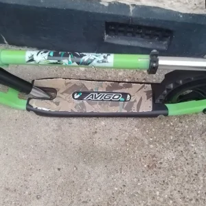 Adult fold up scooter in new condition - Image 4