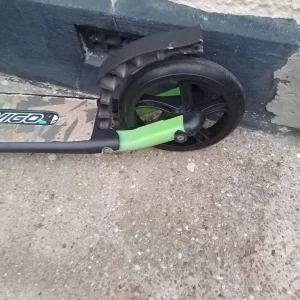 Adult fold up scooter in new condition - Image 7
