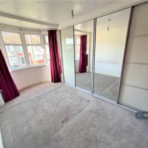 3 bedroom terraced house in Purcell Road, Exeter, Devon - Image 5