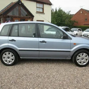 2005 Ford Fusion 1.4 5 Door Hatchback Petrol Manual - Image 3