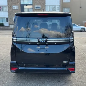 2024 Toyota Voxy Hybrid - Image 6