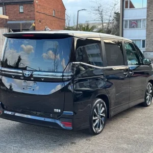 2024 Toyota Voxy Hybrid - Image 7