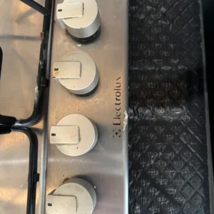 Electrolux hob and extraction - Image 2
