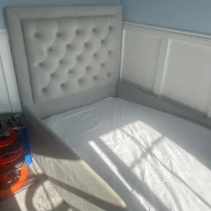 Toddler bed