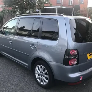 59 VW Touran 1.9 TDI 7-seater MPV - Image 4