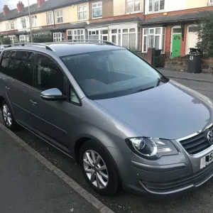 59 VW Touran 1.9 TDI 7-seater MPV