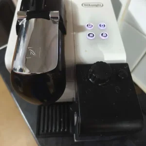 DeLonghi Nespresso coffee machine - Image 3
