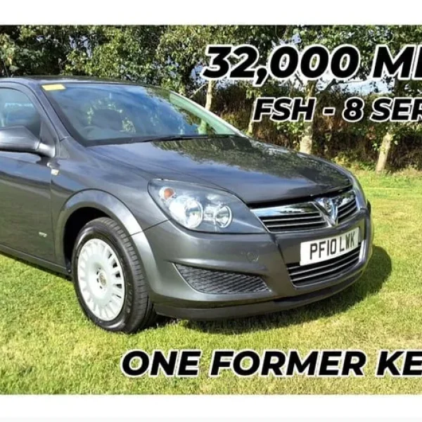 2010 Vauxhall Astra 1.6i 16V Life 5-door hatchback