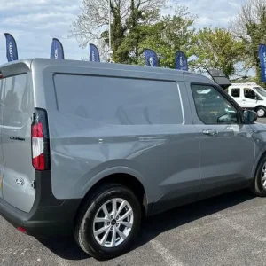 2024 Ford Transit Courier Limited 1.0 EcoBoost - Image 8