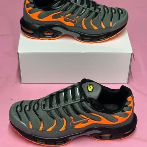 Mens TNS trainers - Image 4