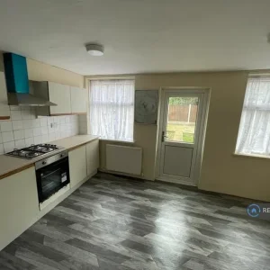 4 bedroom terraced house in West-Linton, Scottish Borders - Image 2