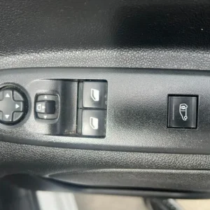 2019 Peugeot Partner 1000 1.5 BlueHDi 100 Professional Van Panel Van Diesel Manual - Image 6