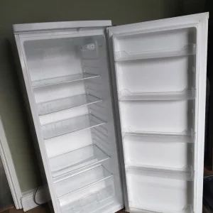 Medium size fridge - Image 2
