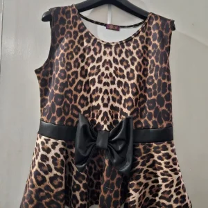 Leopard print peplum top (large)