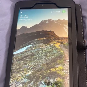 Fire tablet 8 - Image 2