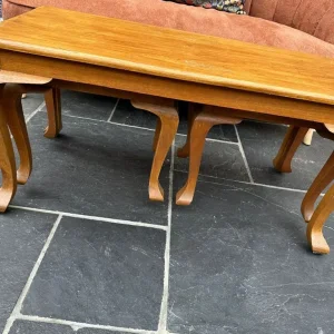 Mid oak nest of tables - Image 4