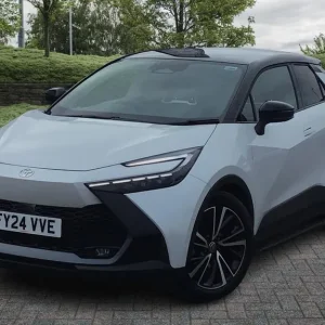 2024 Toyota C-HR 1.8 Hybrid Excel 5-door SUV - Image 3