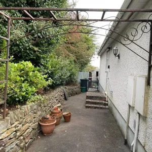 Steel garden arch - Image 2