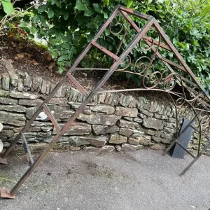 Steel garden arch