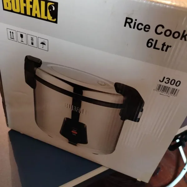 J300 buffalo rice cooker, boxed and unopened