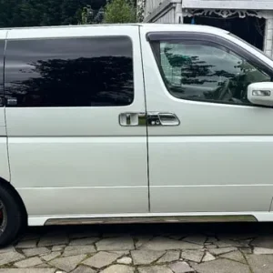 2002 Nissan Elgrand E51 3.5l LPG 7-seater auto - Image 3