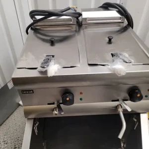 Lincat 2x6kW electric fryer - Image 3