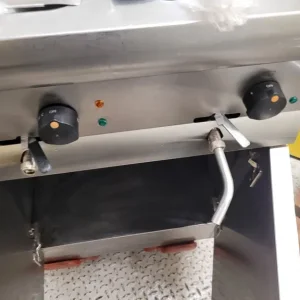 Lincat 2x6kW electric fryer - Image 4