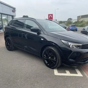 2022 Vauxhall Grandland 1.2 Turbo SRi 5dr Auto HATCHBACK Petrol Automatic - Image 3