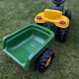 Kids John Deere Tractor and Trailer - Image 5