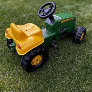 Kids John Deere Tractor and Trailer - Image 6