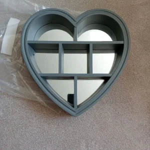 Heart mirror shelf storage - Image 3