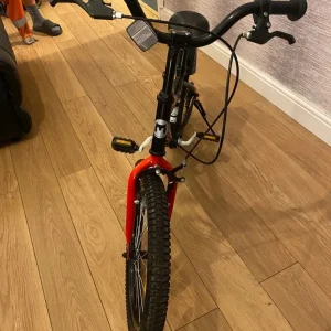 kids bike red and white - Image 2