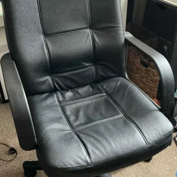 Swivel chair
