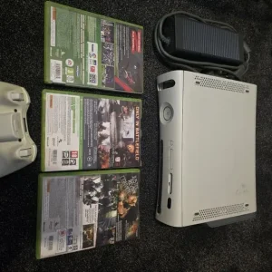 Xbox 360 with games - Image 2
