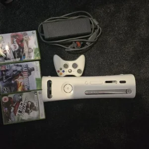 Xbox 360 with games - Image 3