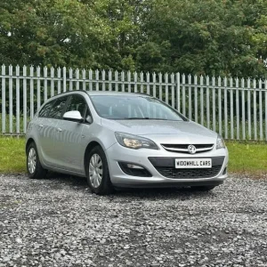 VAUXHALL ASTRA 1.7 CDTi ecoFLEX Exclusiv 2013 - Image 5