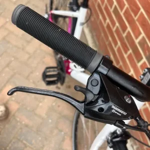 Ladies Lapierre Bike Lightweight, good tyres - Image 5