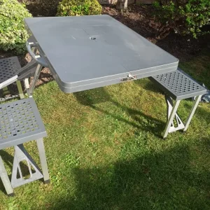 Folding camping picnic table and chairs