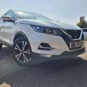 2017 Nissan Qashqai N-Connecta DIG-T - Image 3