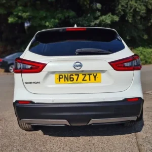 2017 Nissan Qashqai N-Connecta DIG-T - Image 6
