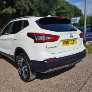 2017 Nissan Qashqai N-Connecta DIG-T - Image 7