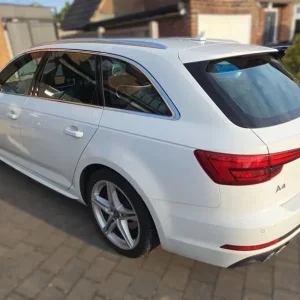 2016 Audi A4 Avant S Line Estate - Image 4