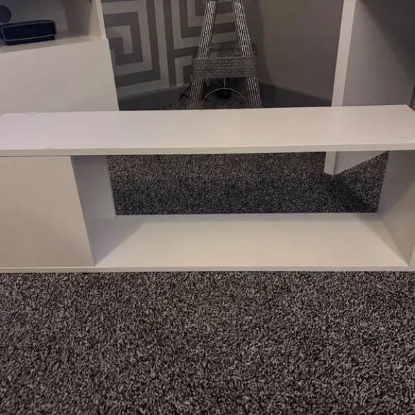 White tv unit