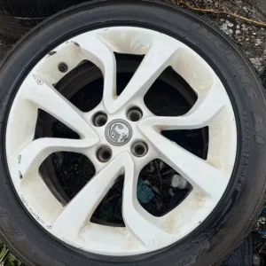 Vauxhall Corsa 16” white alloy wheels - Image 5