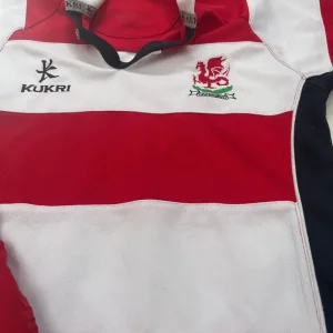 Wellington college rugby top, shorts and socks - Image 2