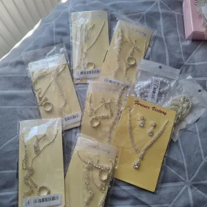 Wedding accessories - Image 2