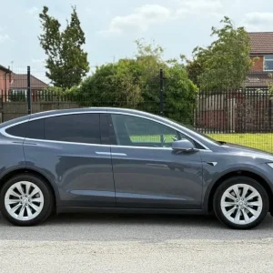 2020 Tesla Model X 5-door hatchback - Image 7